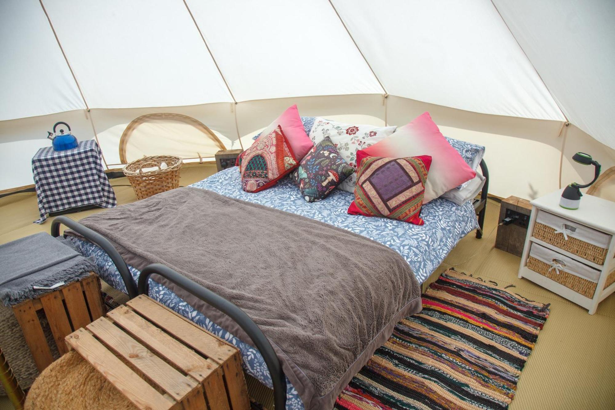 Glamping Meadow Bell Tent Stithians Exterior foto